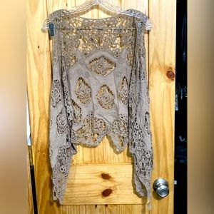 NWT - Jastie (probably size S) cropped, open-front, sleeveless crochet vest